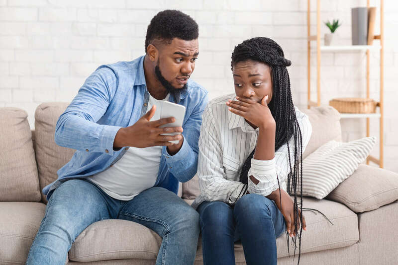 phubbing-dans-couple-rochelle